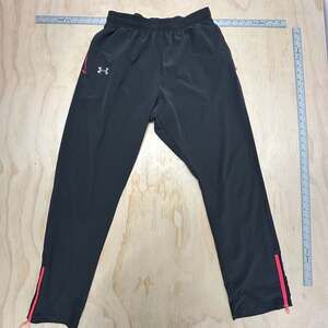 Under Armour HeatGear Fitted Black Track Pants with Pink Zipper Pockets Size L